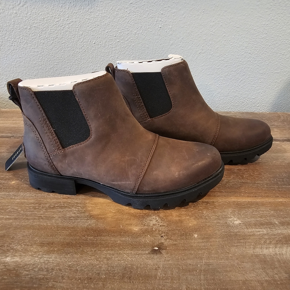 SOREL Brand Emilie III Chelsea Boots